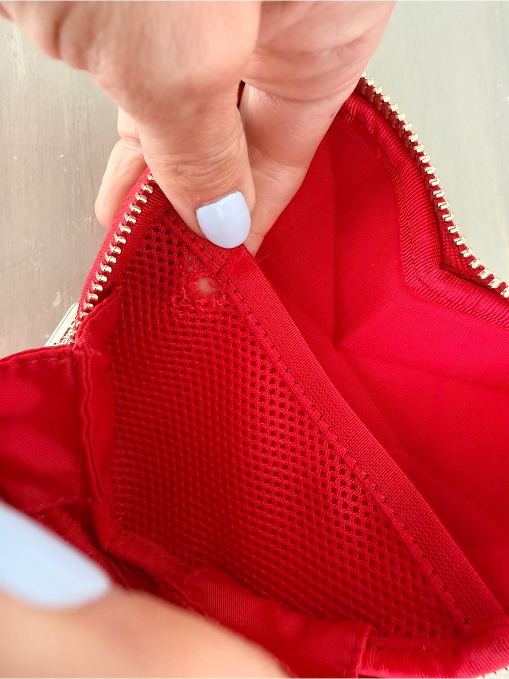 NWT Lululemon Heart Wristlet Bag Oxford Red - Picture 9 of 10
